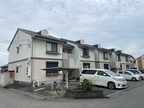 エクセレントパレスA棟の物件外観写真